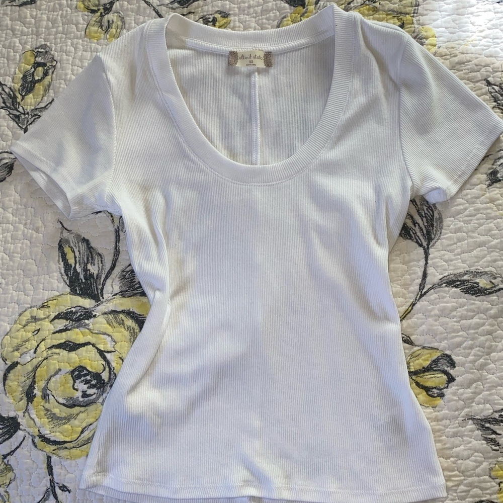 Elegant White Ribbed Women's Top Drop Neckline
